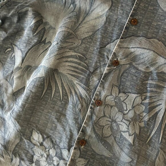 Tommy Bahama Vine Lines 100% Silk Camp Shirt Size XL Resortwear Vacation Beach - Picture 3 of 7